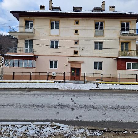 Apartamentul Florilor De Fan Azuga Exterior foto