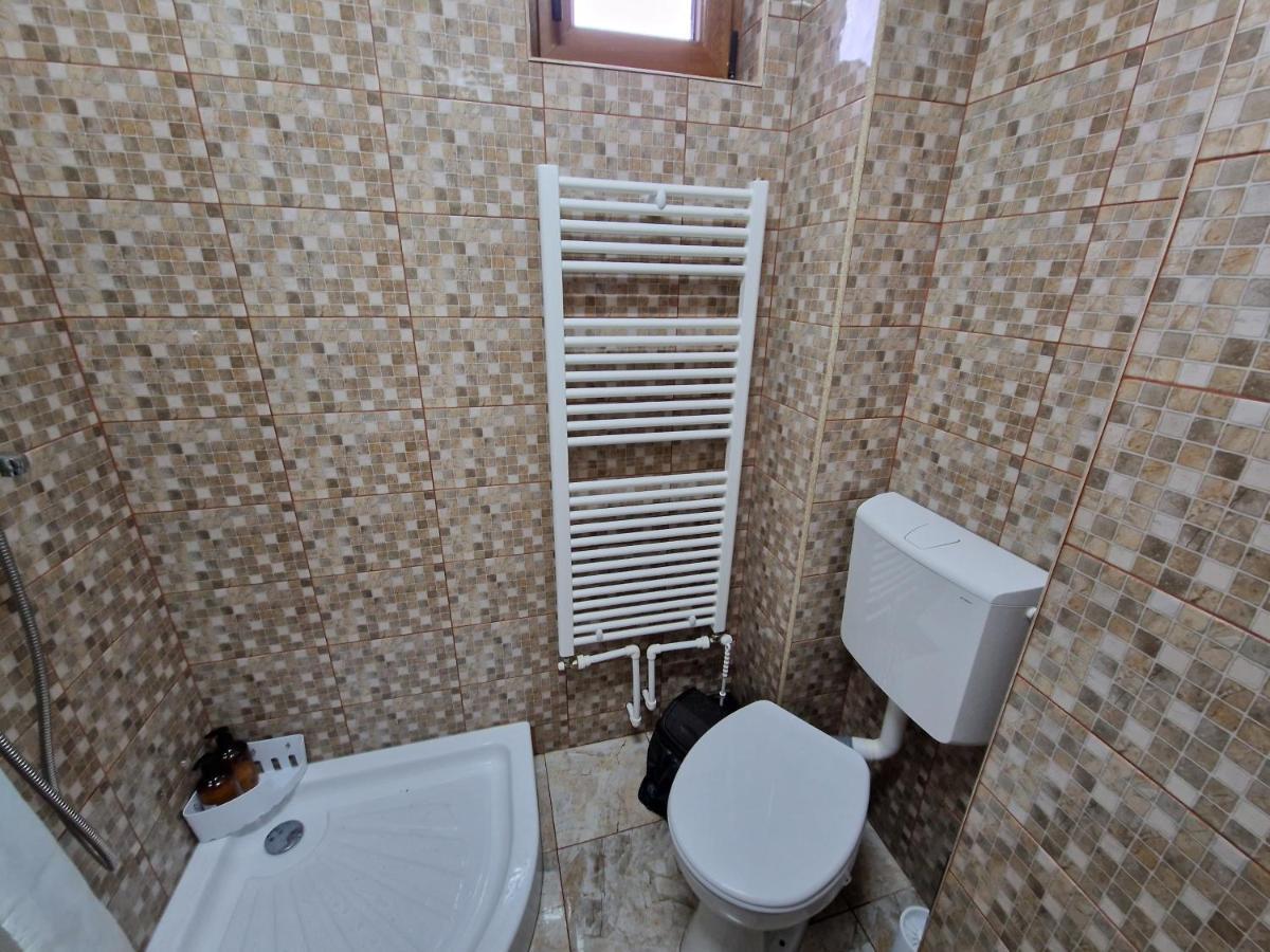 Apartamentul Florilor De Fan Azuga Exterior foto